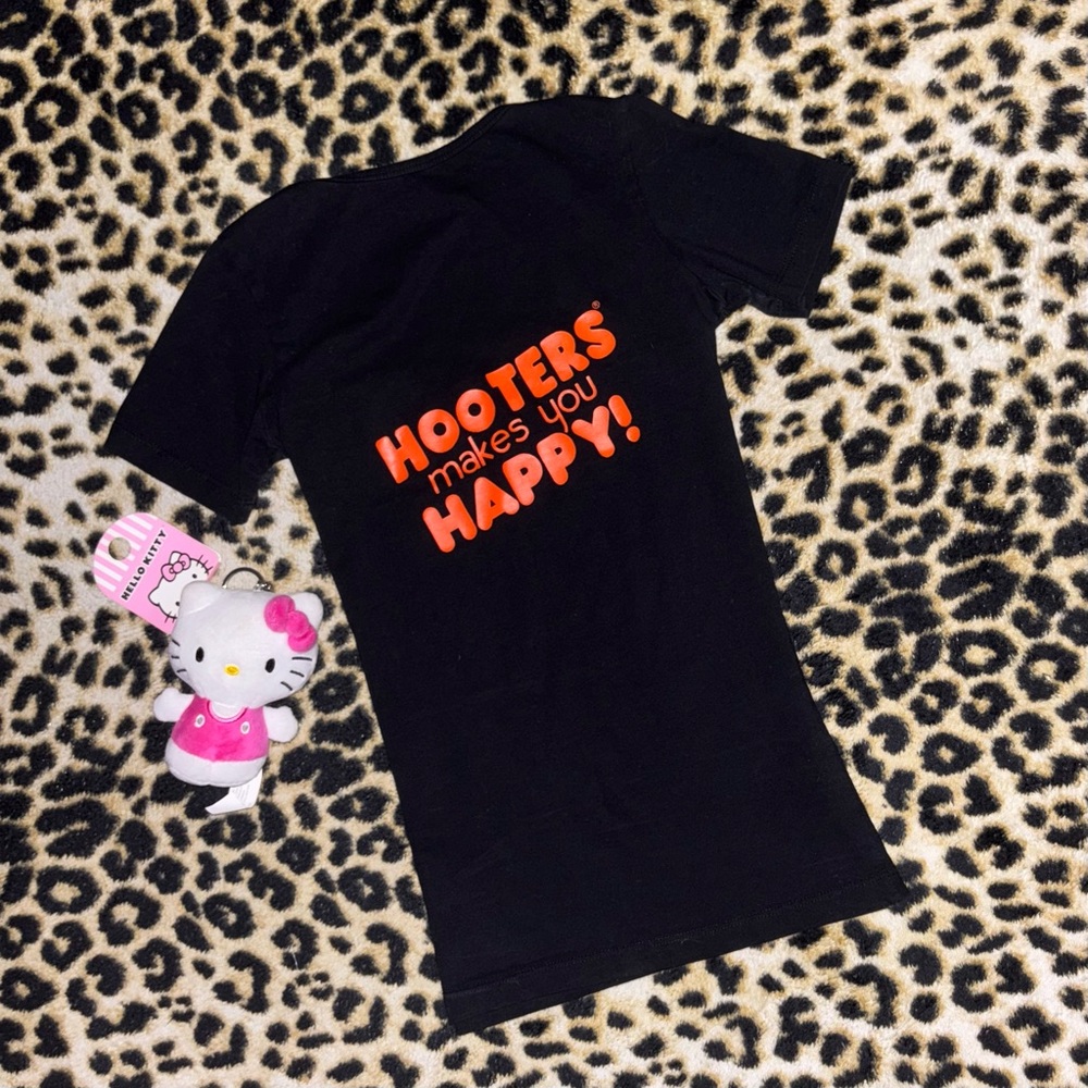 hooters black uniform tee shirt (limited time SALE) - Picture 3 of 4